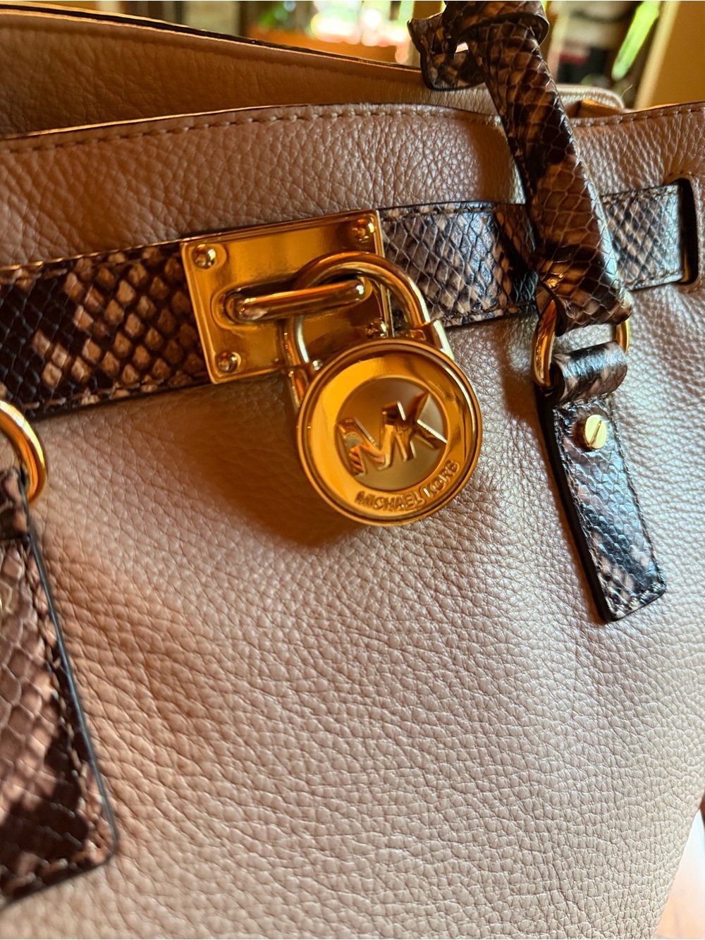 Michael Kors MK EUC Cream Hamilton Satchel with Exotic Snake-Print Trim Gold HW - Picture 8 of 11